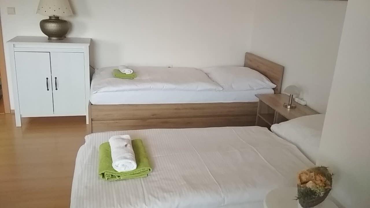 Hotel Le Cafe Pohořelice Kültér fotó